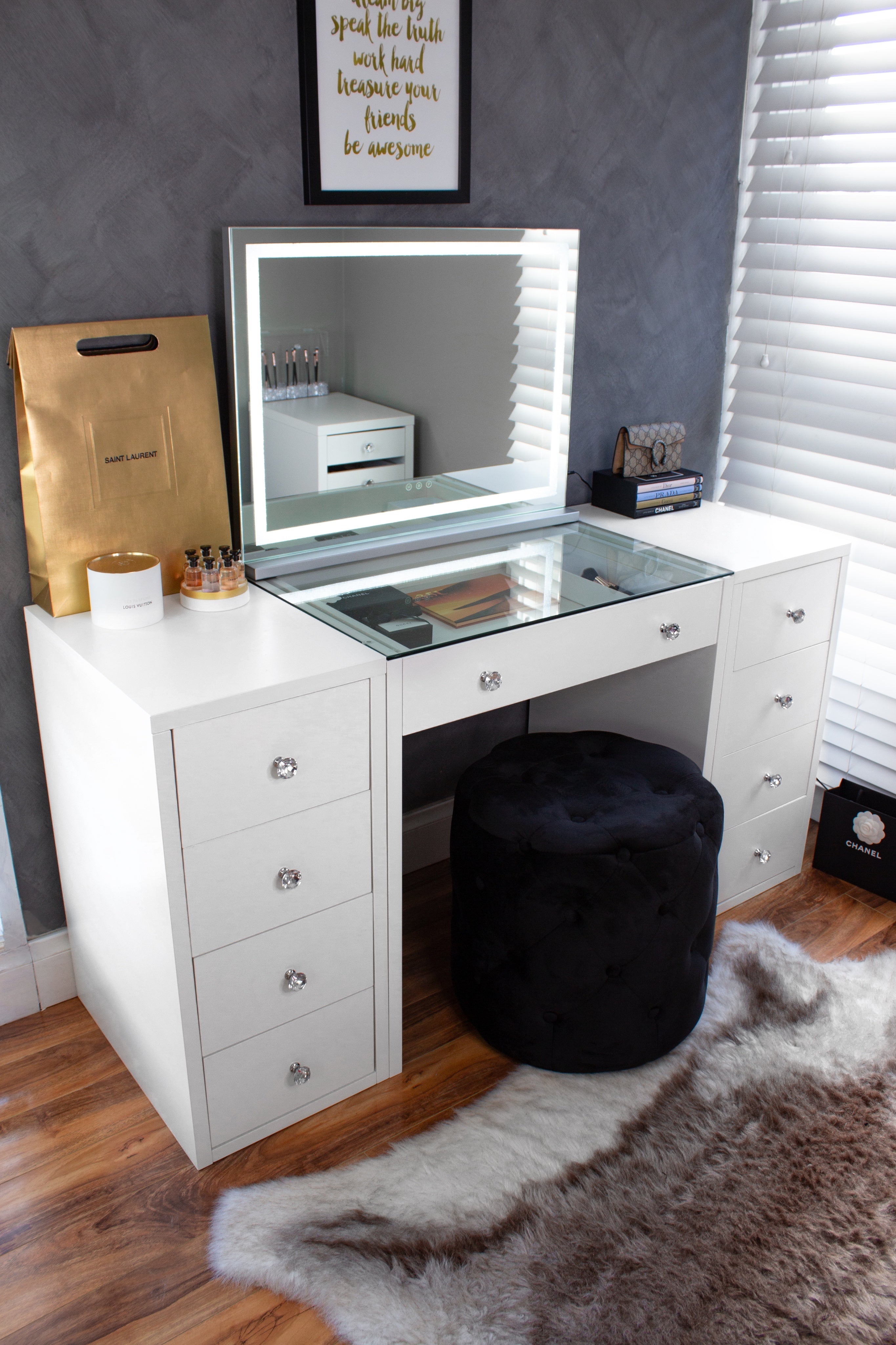 (Set) Hollywood Mirror, Table & 2 x Draw Set “Queen”