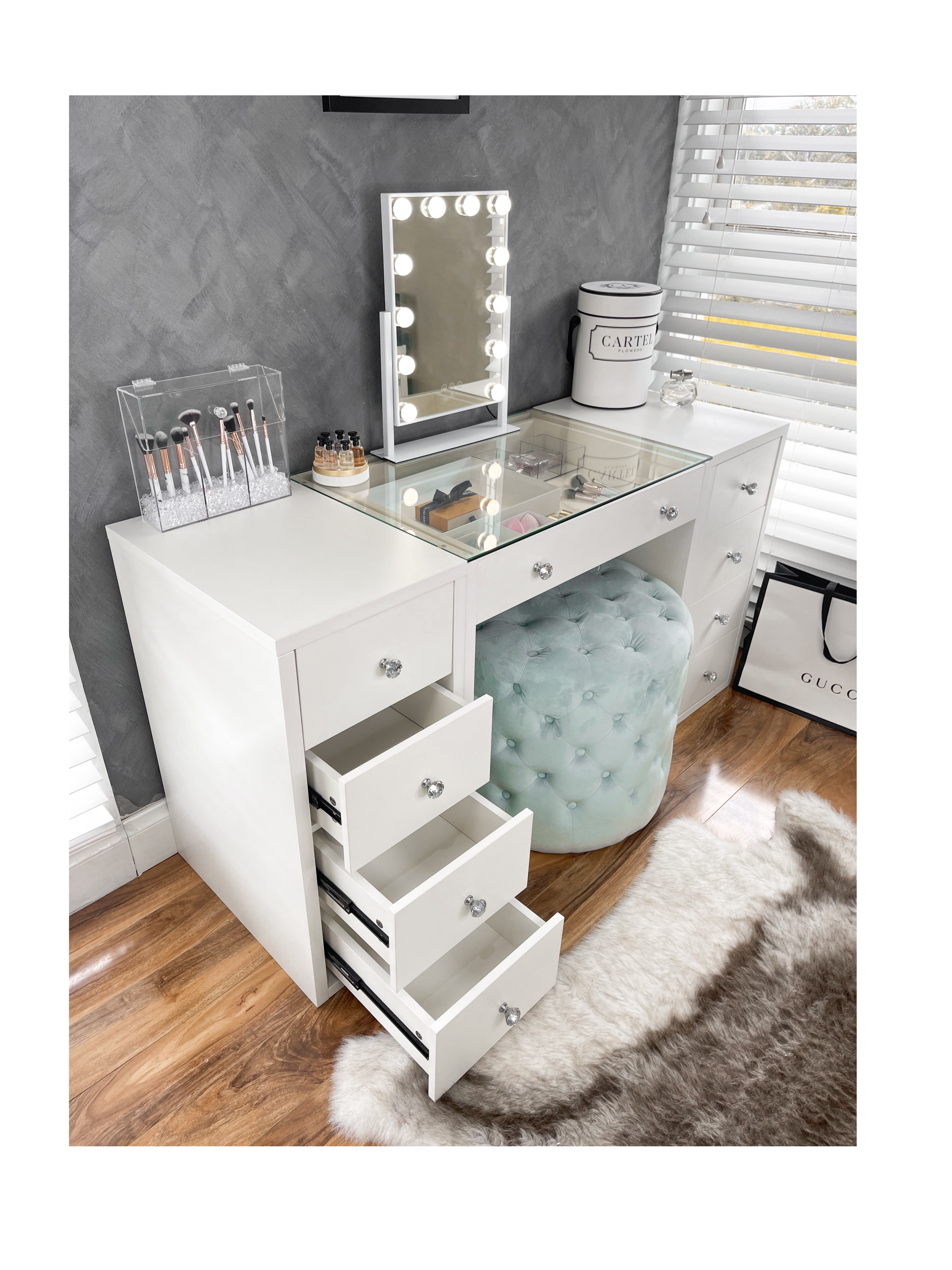 (Set) VIP Mirror & Electra Vanity Table & 2x Draws