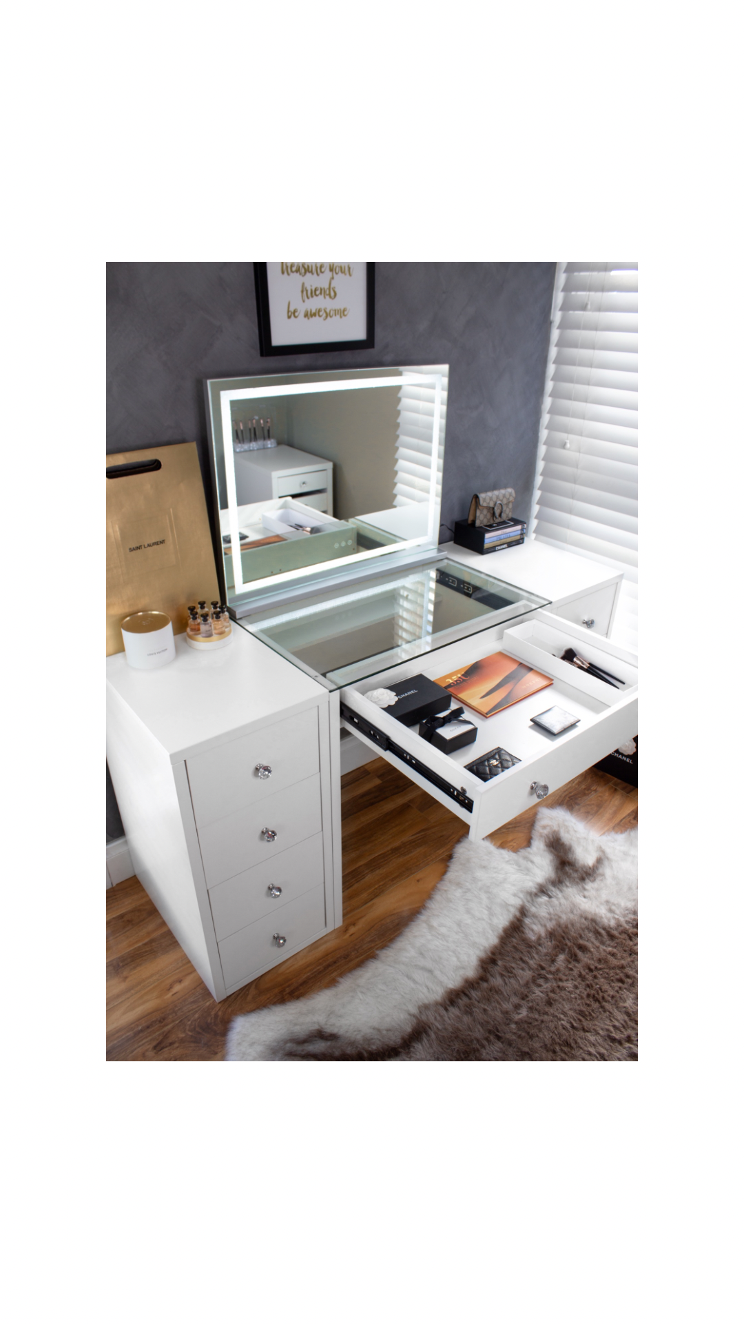 (Set) Hollywood Mirror, Table & 2 x Draw Set “Queen”