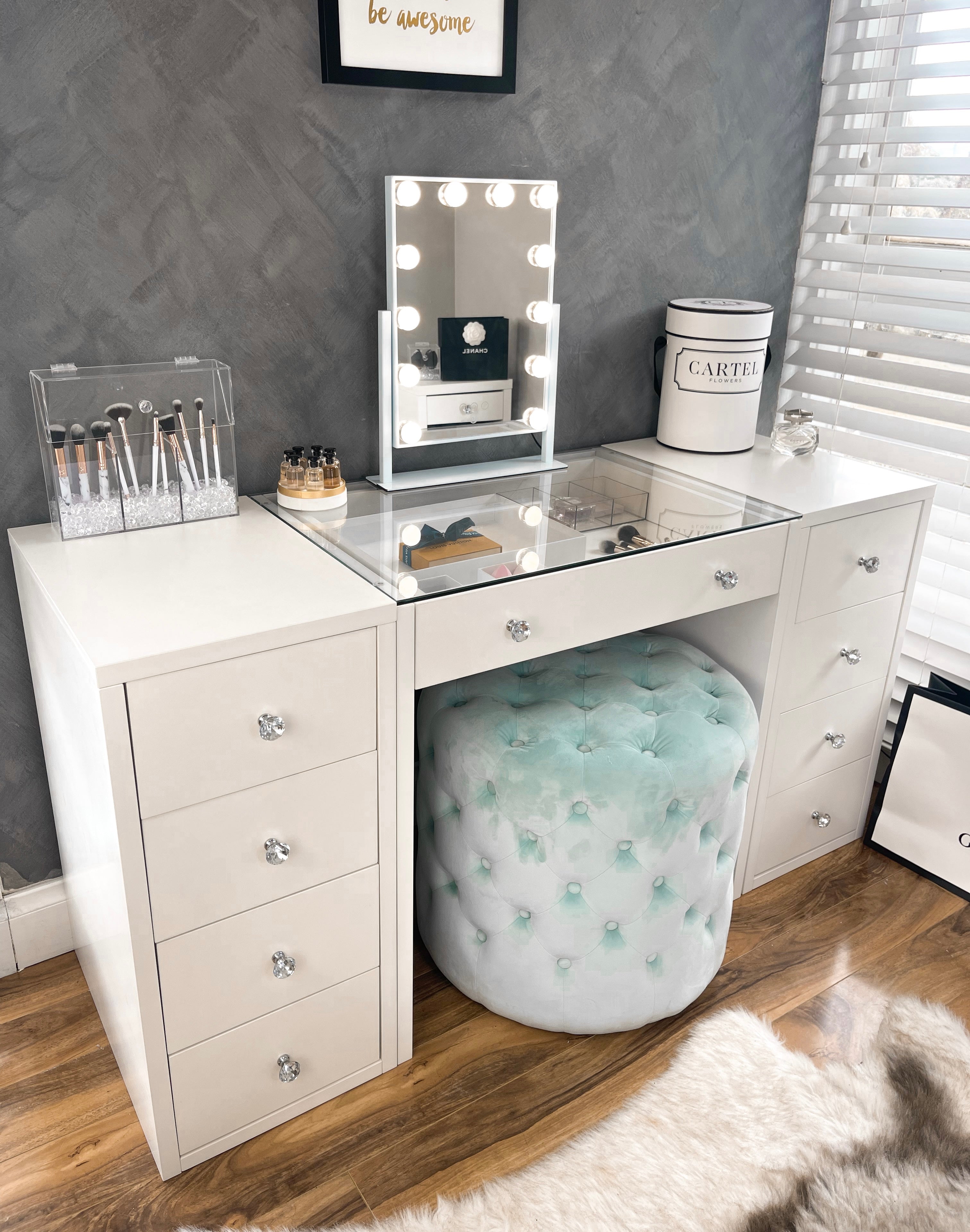 (Set) VIP Mirror & Electra Vanity Table & 2x Draws