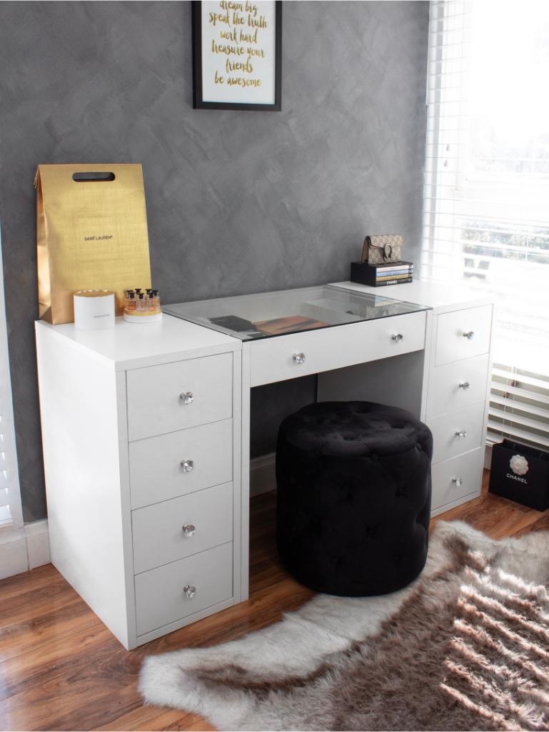 Table & 2 x Draw Set “Iconic 2”